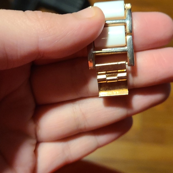 Watch - Picture 3 of 3